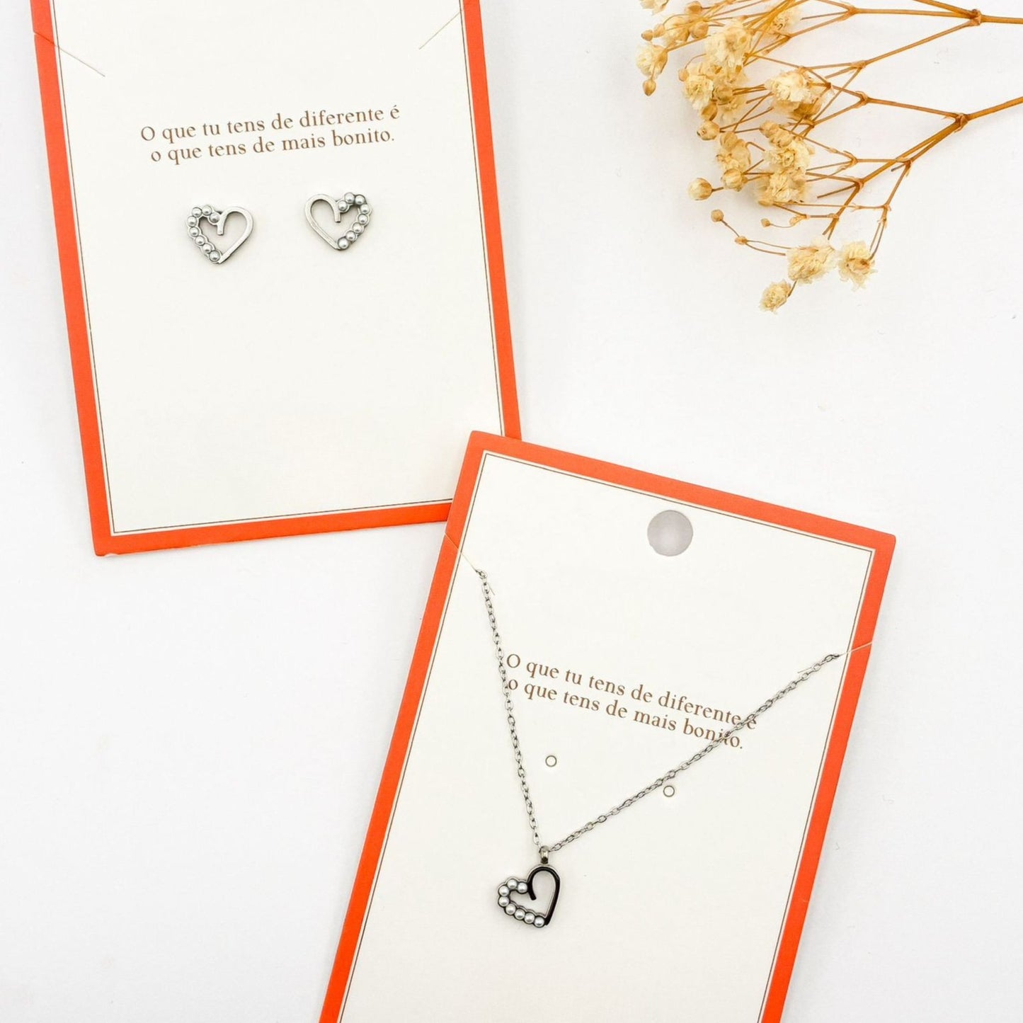 CONJUNTO MONICA | Colar e Brincos Coração com Pérolas em Aço Inoxidável