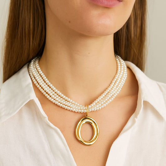MAXI PEARL II | Colar Maxi com Múltiplas Pérolas e Pendente Oval