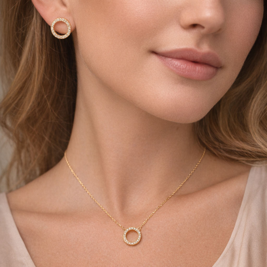 AURA | Colar com Círculo em Zircônias em Aço Inox