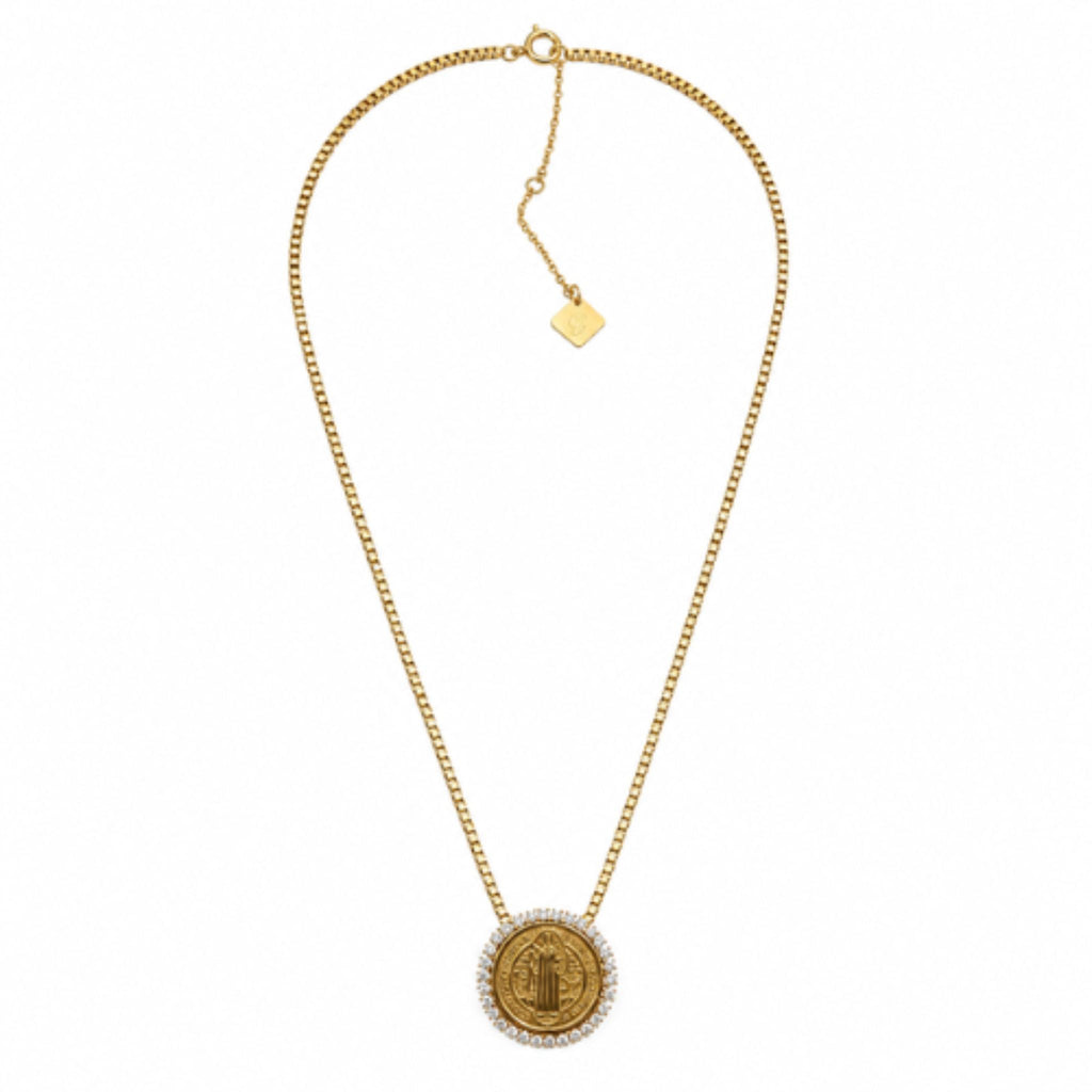 BENEDICTA | Colar com Medalha de São Bento e Zircônias em Aço Inox