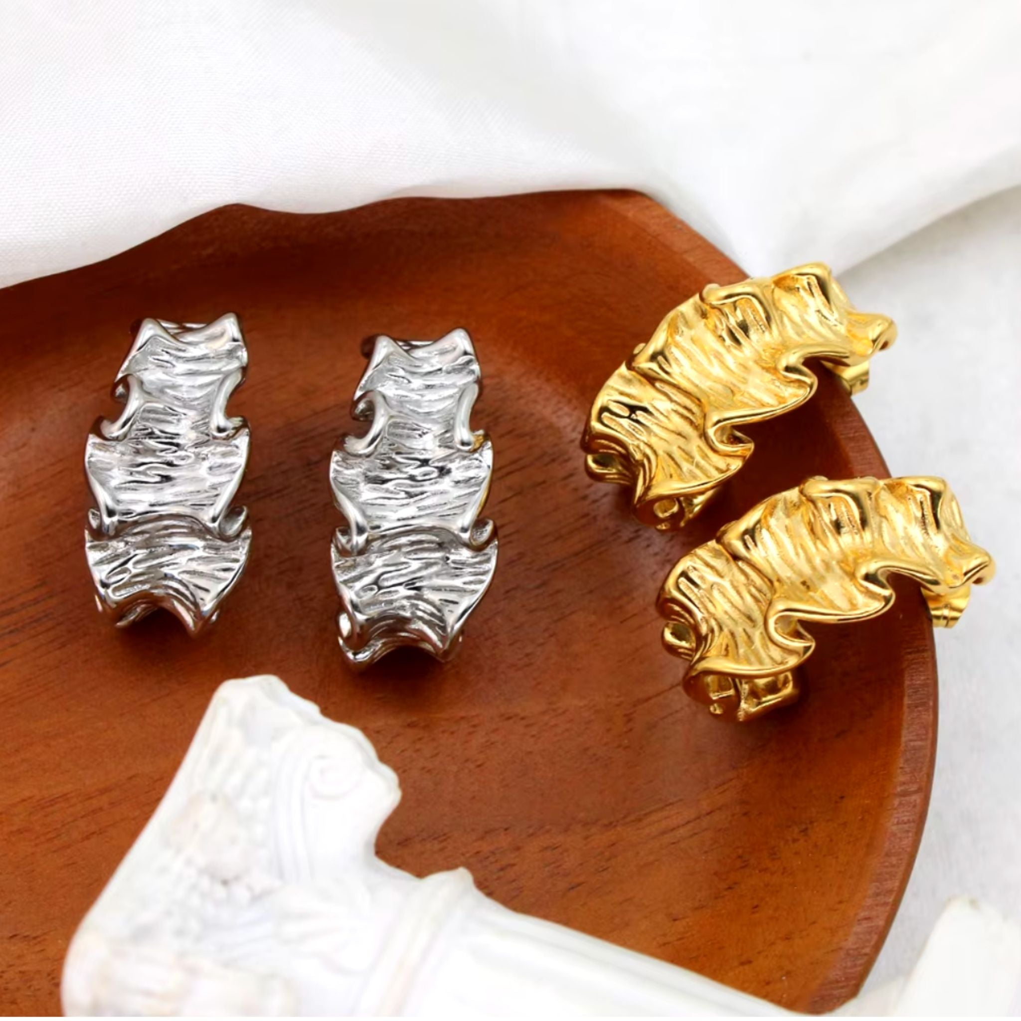 FLAVE | Brincos Médios em Aço Inoxidável