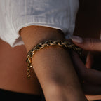 CLAIRE III | Pulseira Básica com Elos Ovais em Aço Inoxidável