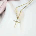 CROSS III | Colar com Cruz em Zircônias em Aço Inoxidável