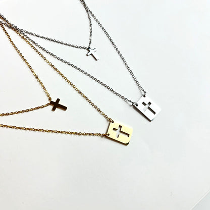 CRUZ | Escapulário Religioso com Medalhas e Cruz em Aço Inoxidável