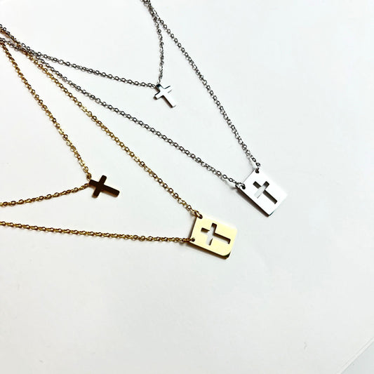 CRUZ | Escapulário Religioso com Medalhas e Cruz em Aço Inoxidável