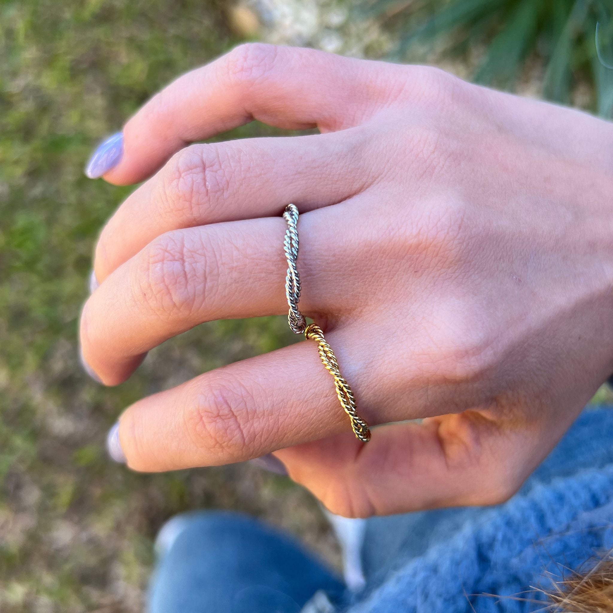 CURLY II | Anel Torcido em Aço Inoxidável Ajustável