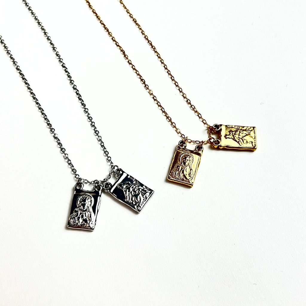 ESMERALDA | Colar Tipo Escapulário em Aço Inoxidável