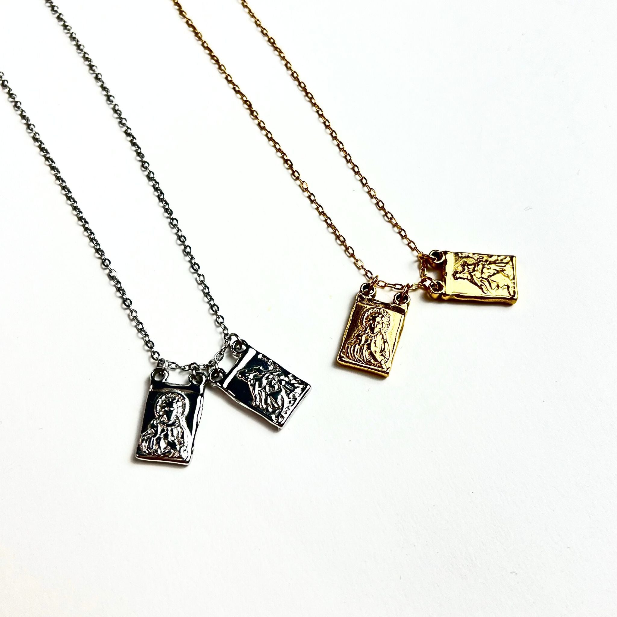 ESMERALDA | Colar Tipo Escapulário em Aço Inoxidável