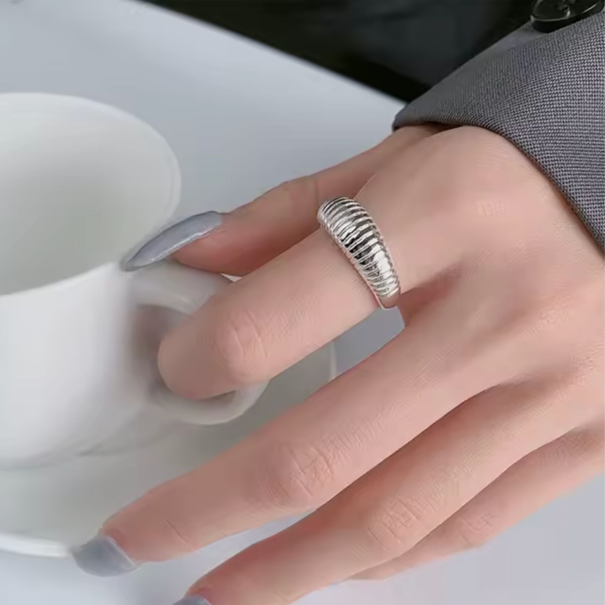 FLUFY | Anel Ajustável Trabalhado em Aço Inox