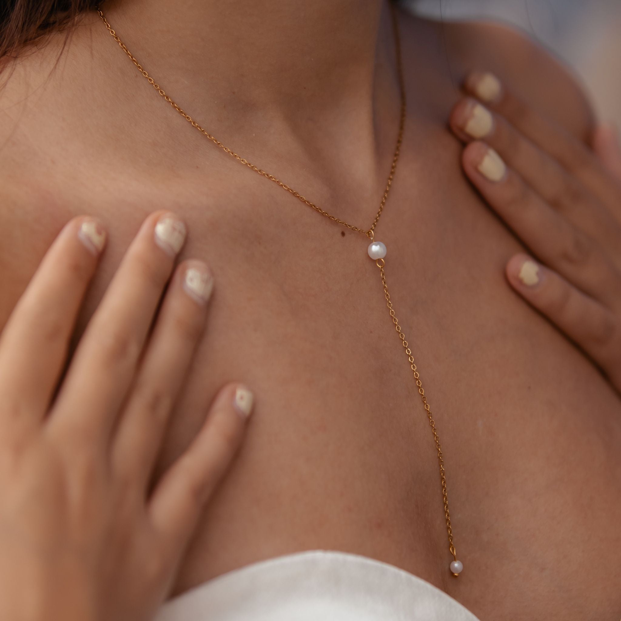 GRAVAT | Colar Estilo Gravata com Pérolas em Aço Inox