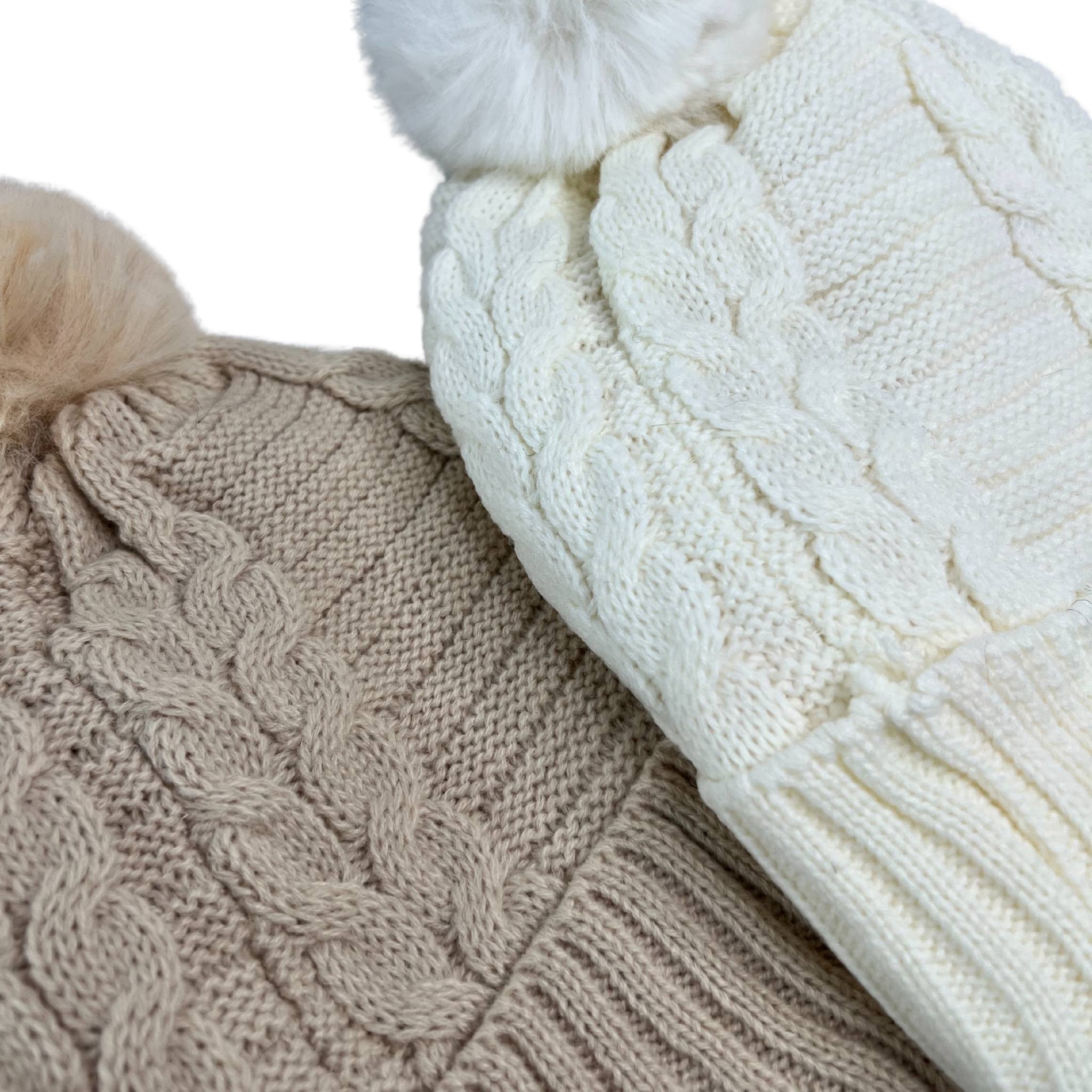 Gorro con pompón cardado en el interior | Varios colores