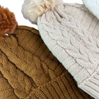 Gorro con pompón cardado en el interior | Varios colores