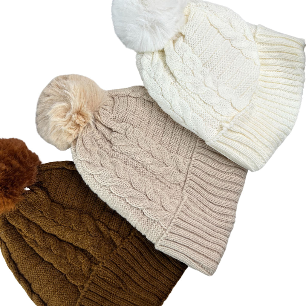 Gorro con pompón cardado en el interior | Varios colores