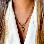 HEARTLESS | Colar com Fecho Frontal, Coração e Brilhantes em Aço Inoxidável