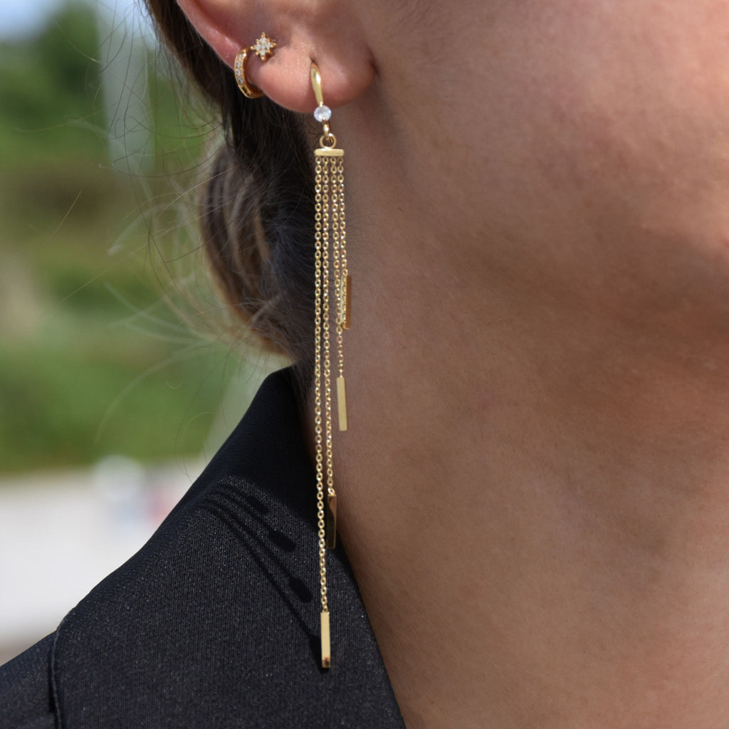 LENA | Brincos Compridos com Múltiplos Fiadas e Zircônia em Aço Inox