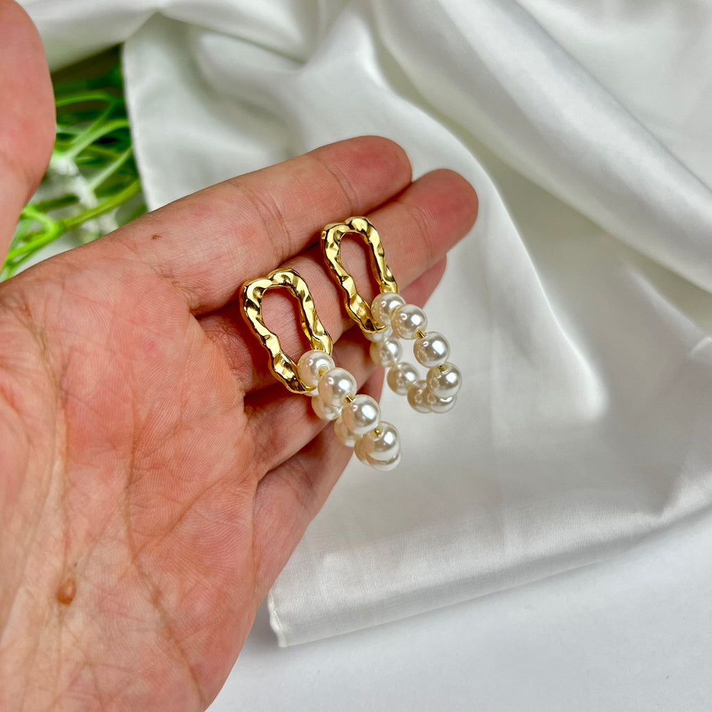 LINIA | Brincos Médios em Aço Inoxidável e Pérolas