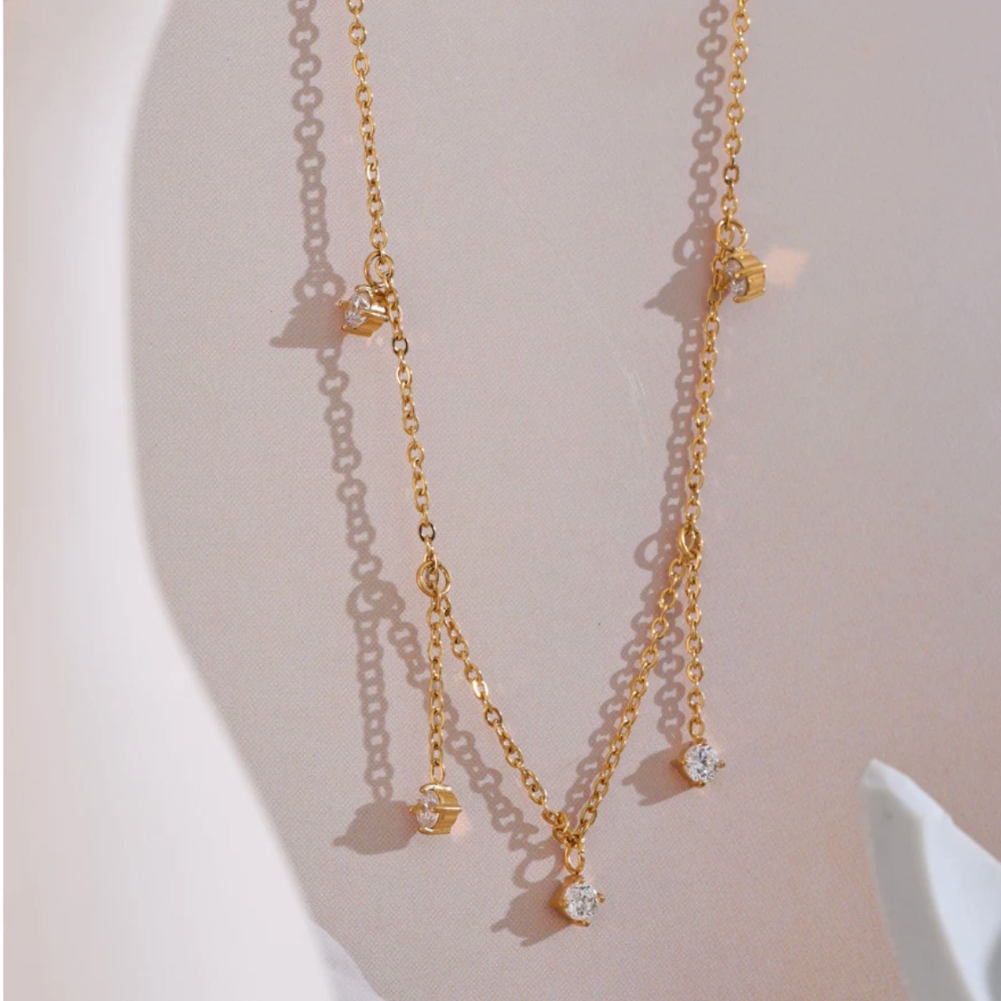 MALI | Colar Estilo Chocker com Pendentes em Zircónias em Aço Inox