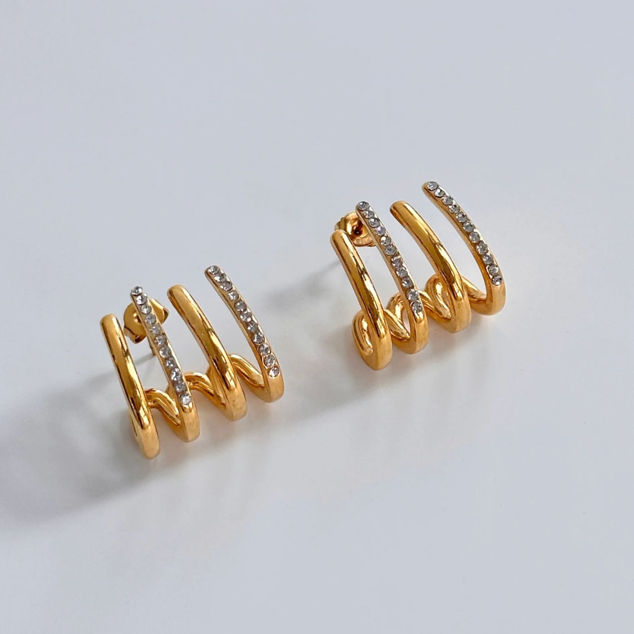 MARILIA III | Brincos Efeito Quadruplo em Aço Inoxidável com Zircônias