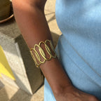 MIAMI | Pulseira Tipo Escrava com Elos Ovais Trabalhados em Aço Inoxidável