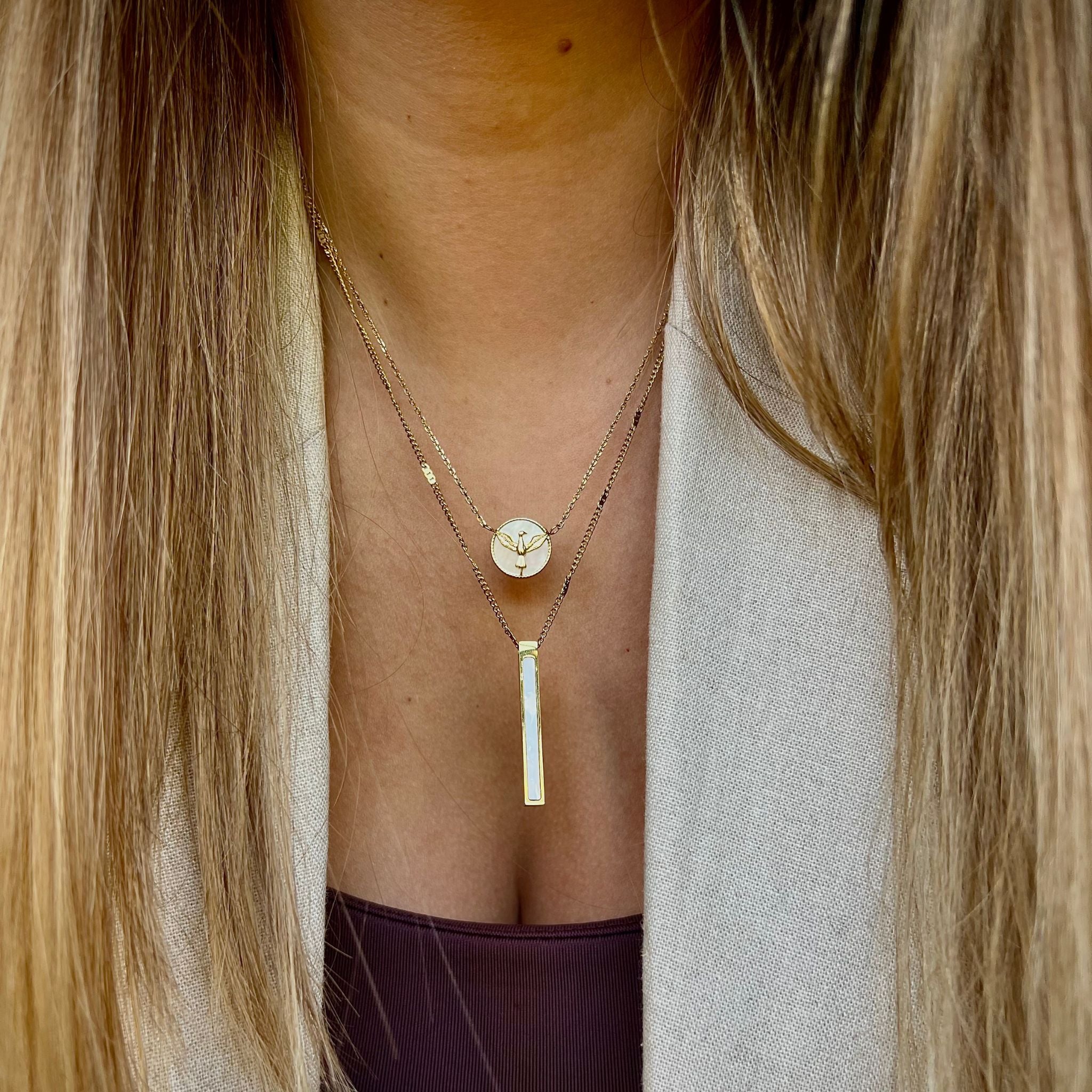 SKY | Colar com Pendente Redondo e Pomba ao Centro em Aço Inoxidável