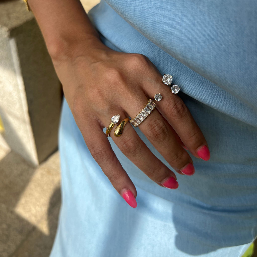 POSITANO | Anel Aberto com Zircônias Brancas em Aço Inox Ajustável