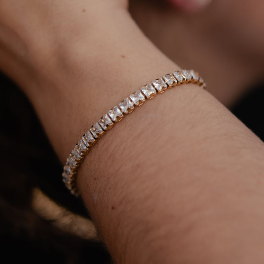 RIVIERA | Pulseira em Zircônias Quadradas em Aço Inoxidável