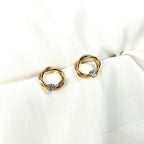 ROUND II | Brincos Curtos Entrançados com Zircônia em Aço Inoxidável