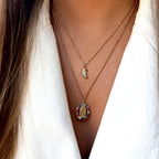 SANTUS | Colar com Medalha Religiosa e Zircônias Multicoloridas em Aço Inox