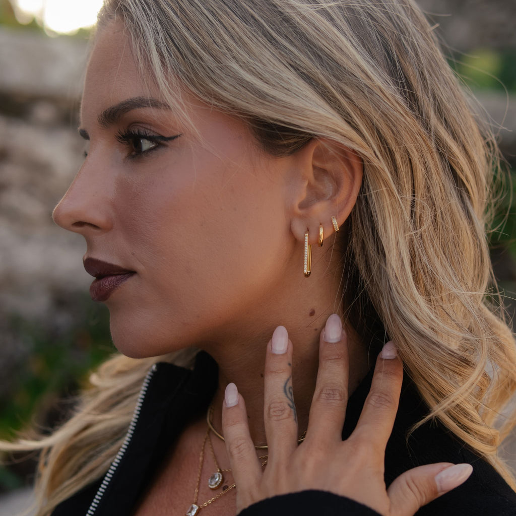 SIENNA | Argolas Retangulares com Zircônias em Aço Inoxidável