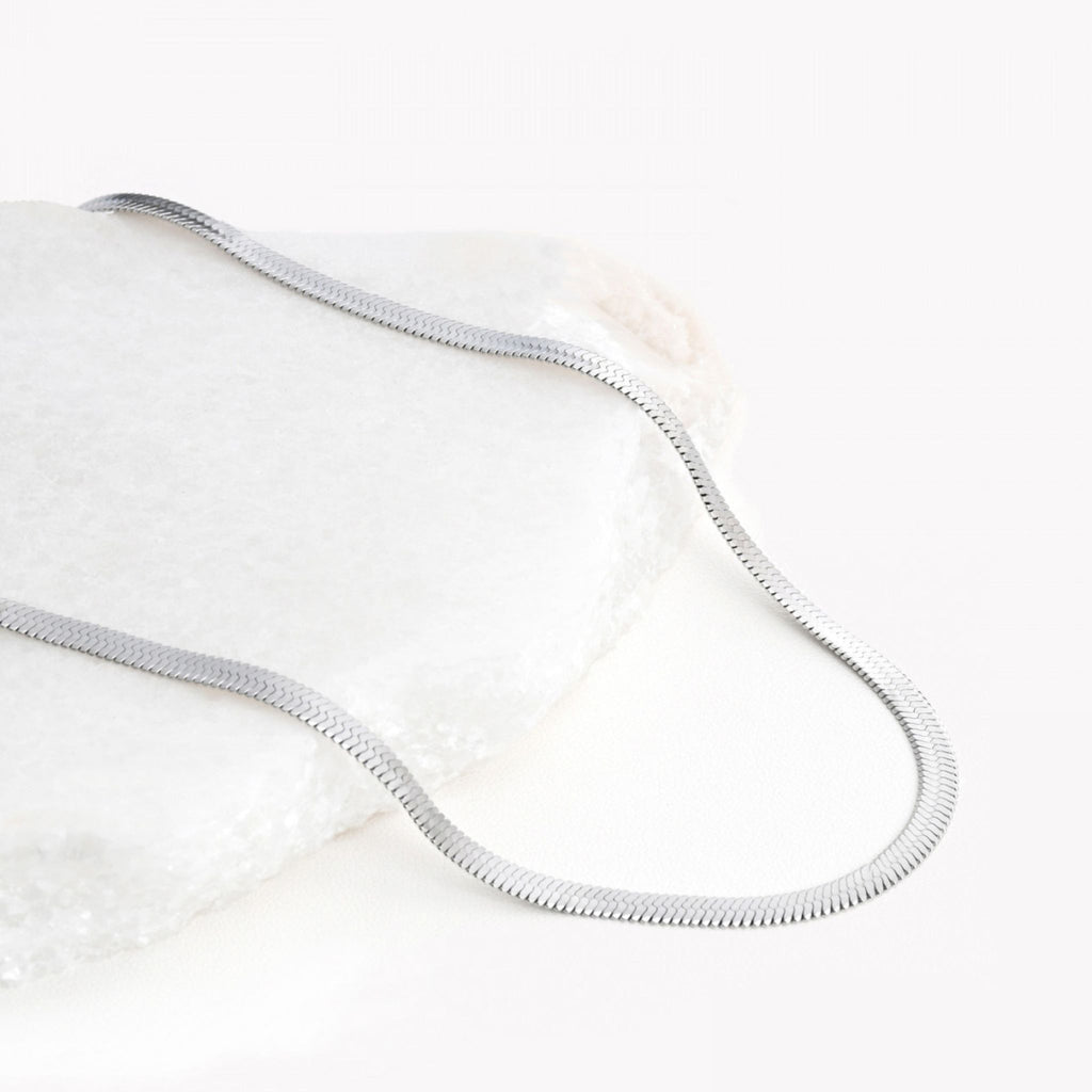 SNAKE | Gargantilha em Malha Achatada em Aço Inoxidável (várias espessuras)