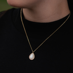 TEAR | Colar com Pendente em Lágrima com Zircônias em Aço Inox