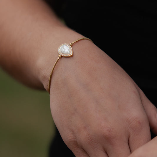 TEAR | Pulseira com Pendente em Lágrima de Zircônias em Aço Inoxidável