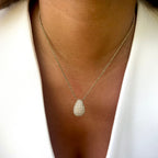 TEAR | Colar Estilo Gota com Zircônias em Aço Inoxidável