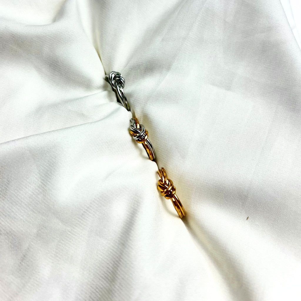 TIE III | Anel Efeito Duplo com Nó em Aço Inoxidável Ajustável