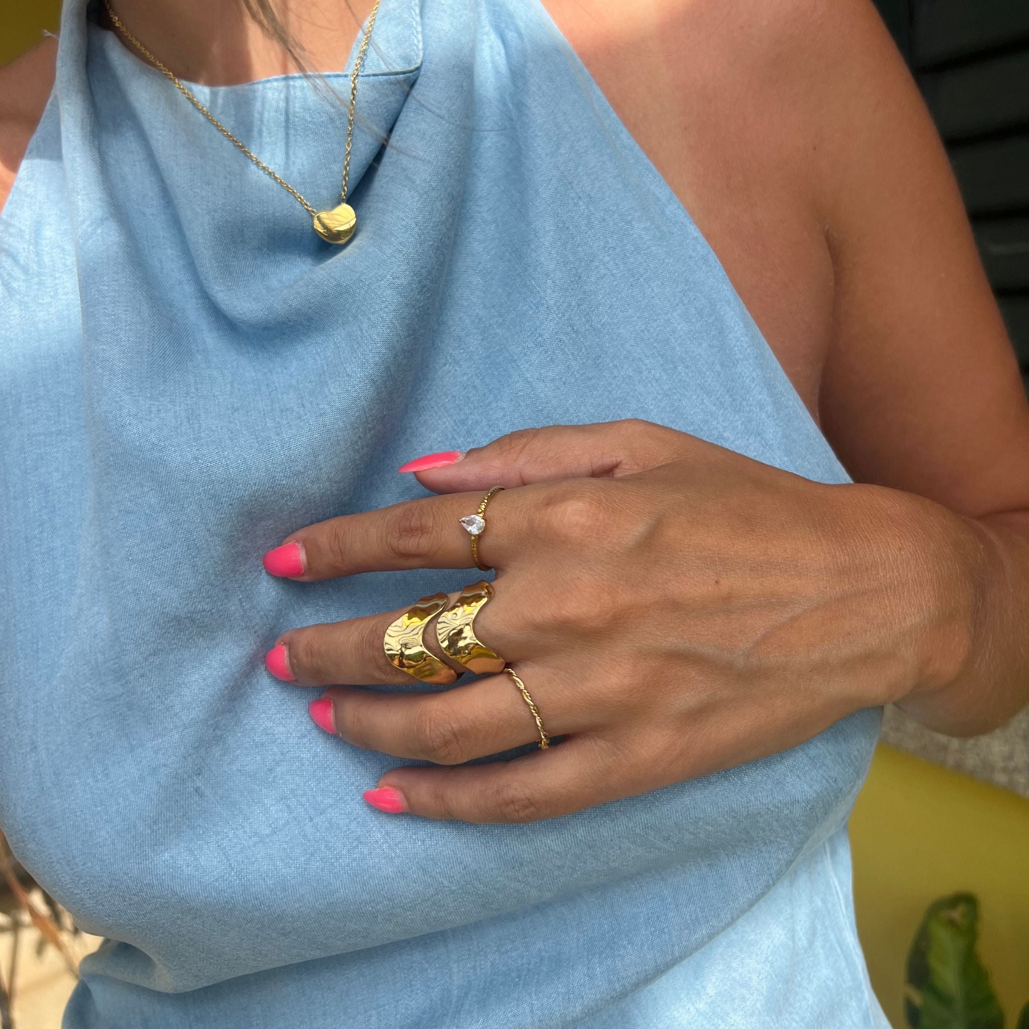 ZOE | Anel Solitário Fino com Zircônia em Aço Inoxidável Ajustável