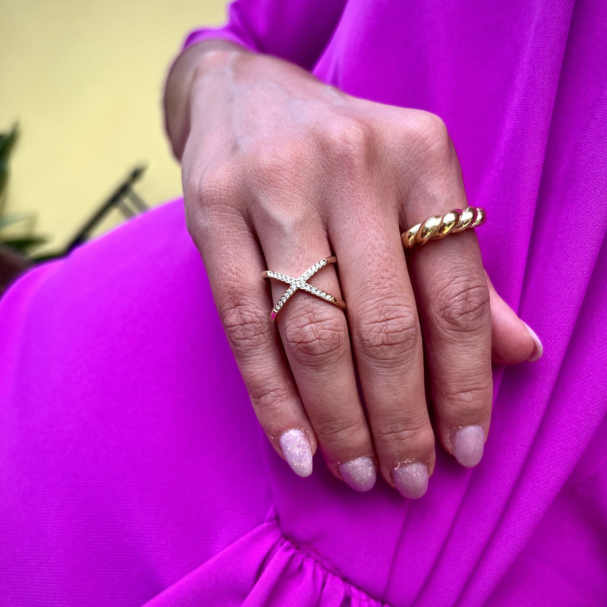 ZING | Anel Ajustável em Cruz e Zircônias em Aço Inox