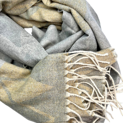 Bufanda flecos beige y gris