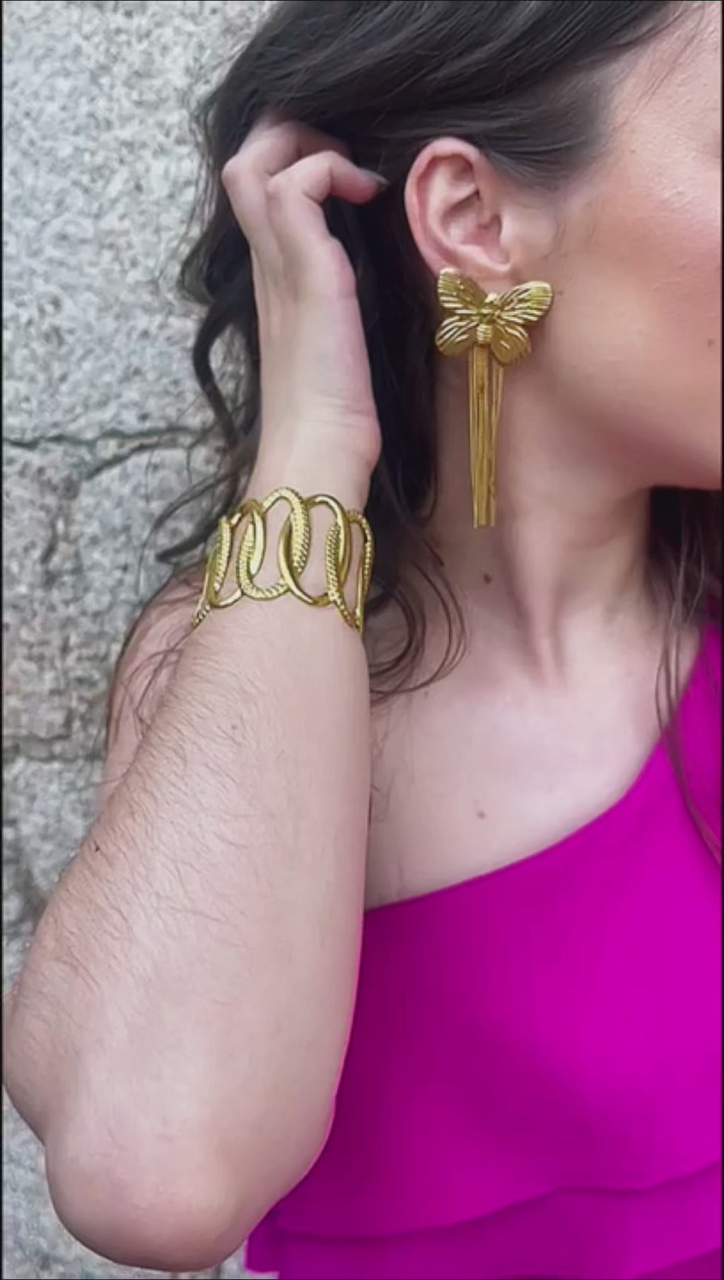 MIAMI | Pulseira Tipo Escrava com Elos Ovais Trabalhados em Aço Inoxidável