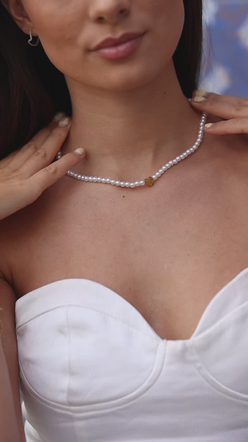 MINI HEART | Colar em Pérolas com Mini Coração Dourado e Prateado em Aço Inox