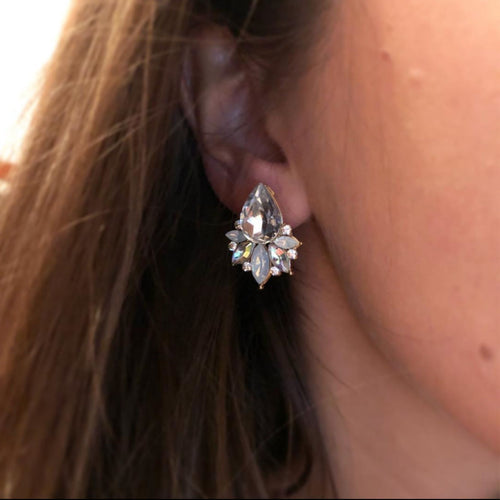 Short earrings with crystals