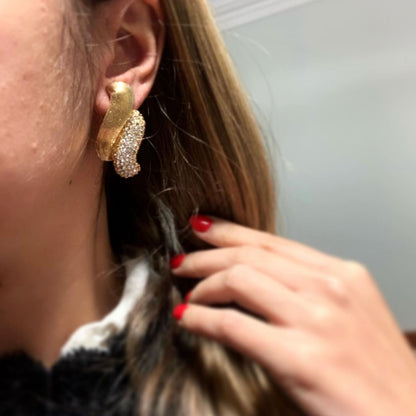 Earrings with zirconia