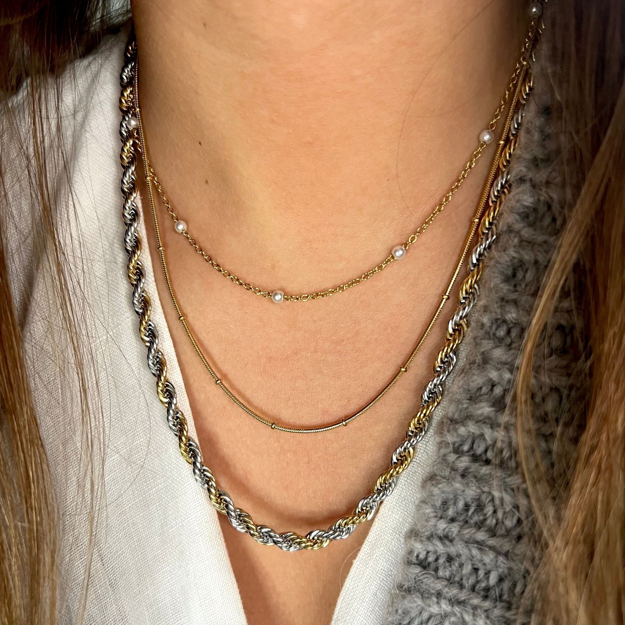 TIE I | Colar básico com nós em Aço Inoxidável